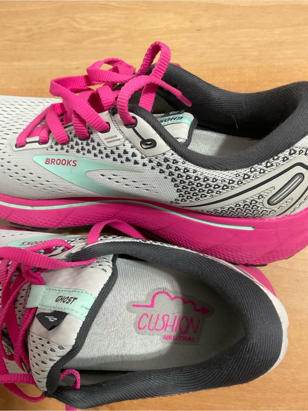 Brooks Ghost 14 Women's Running Shoes with Pink and Mint Accents - Picture 7 of 11